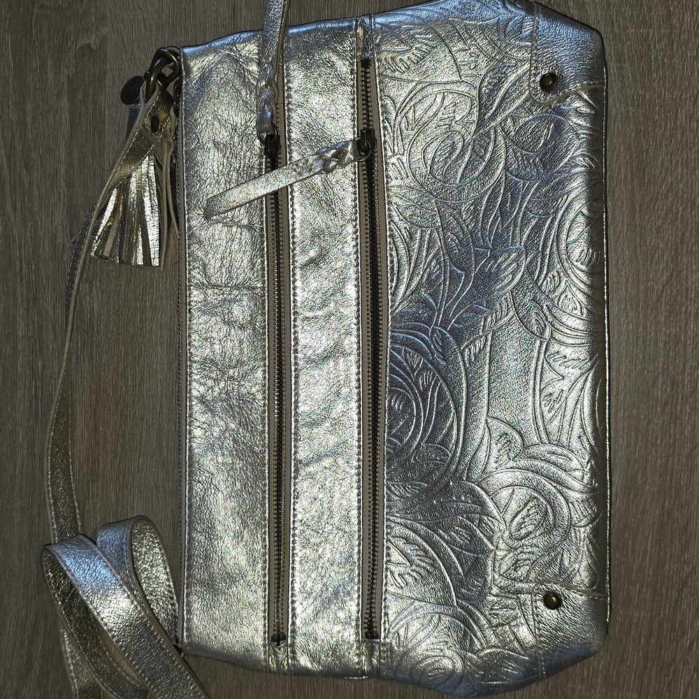 The Sak Collective Gold Metallic Leather Crossbody or Shoulder Bag Purse